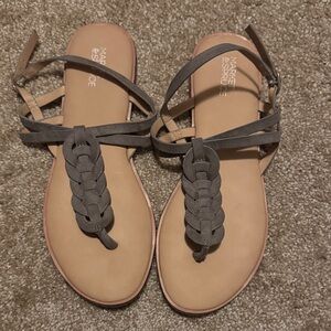 Market & Spruce Gray and Tan Sandals
